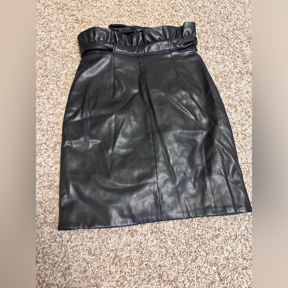 Vici miou muse vegan leather skirt - Picture 3 of 3